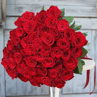 Букет з 51 червоної троянди