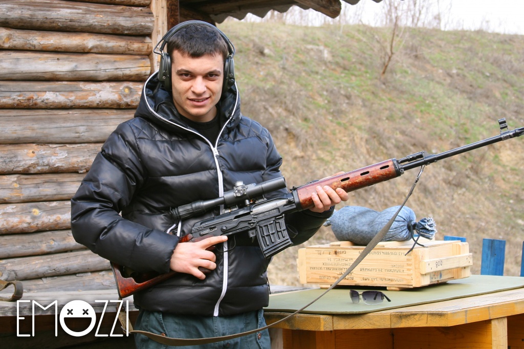 Александр Павлик в EMOZZI: Стрельба из пяти видов оружия - фото - 3